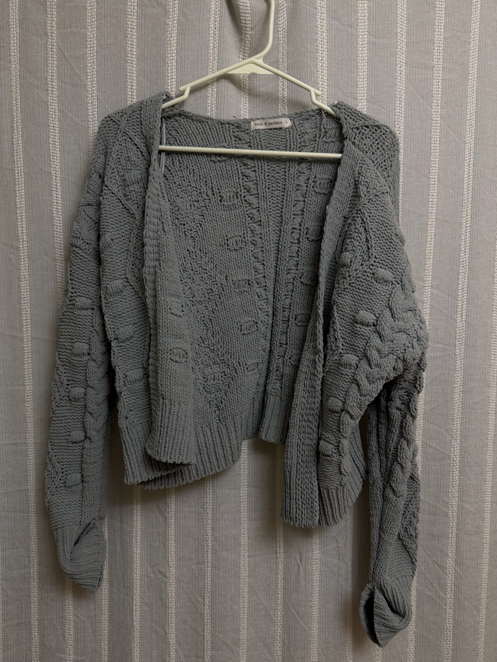 Moon & Madison Sage Green Chunky Cable Knit Pom-Pom Cardigan Size Small